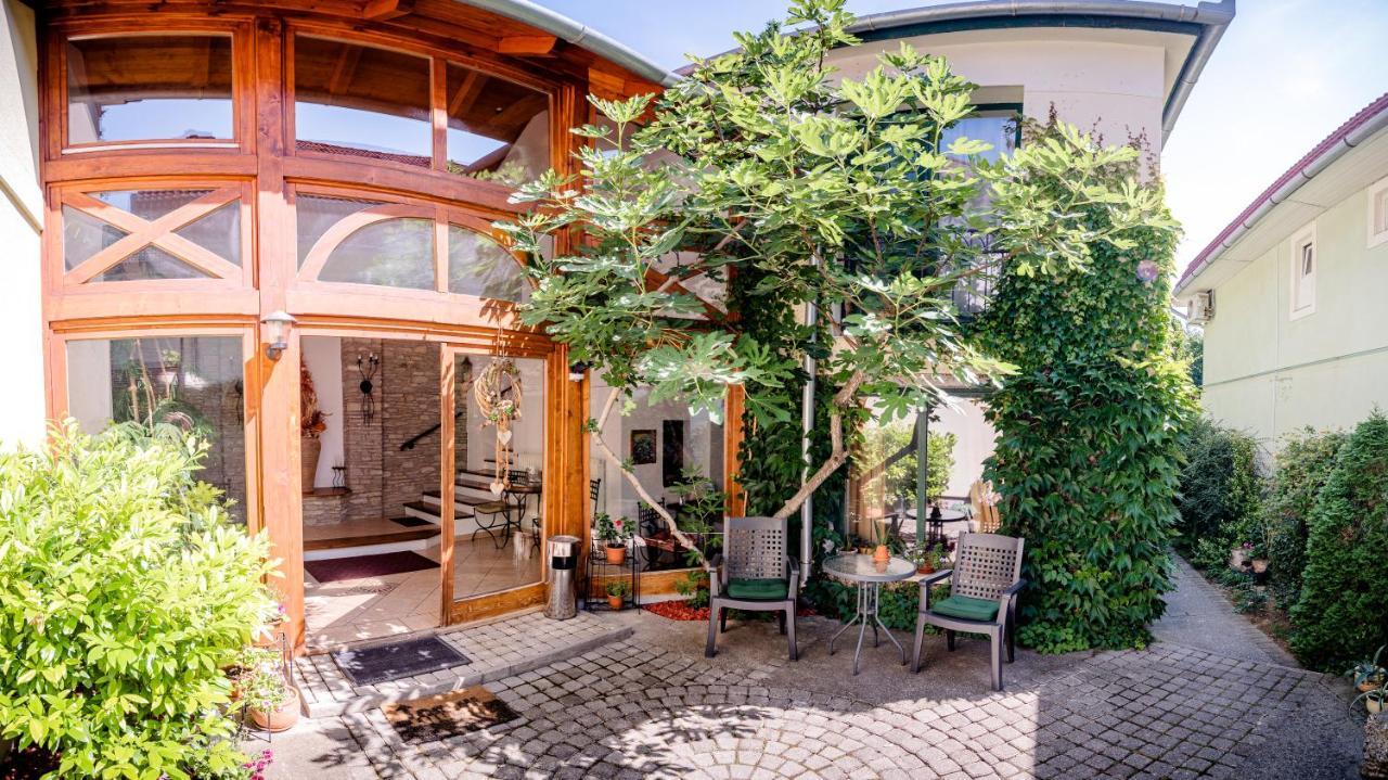 Nymphea Villa Hévíz Exterior foto